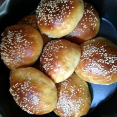 A picture of Round Buns.