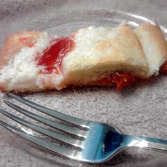 A picture of Cherry Cream Crescent Log.