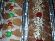 Una foto de budin de cerezas y vainilla