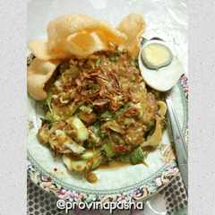 A picture of Karedok Spesial.