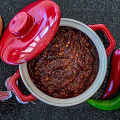 A picture of Schezwan sauce.