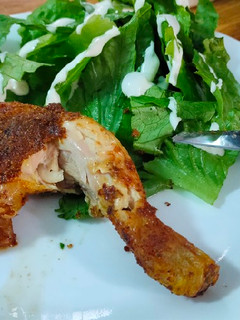 Una foto de Pollo cajún keto en freidora de aire