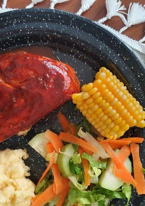 Una foto de Pechuga de pollo con BBQ al horno