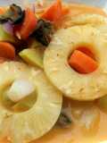 LG SWEET POTATO AND PINEAPPLE IN COCONUT MILK(KELEDEK MASAK LEMAK )