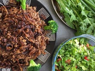 مجدرة البرغل او المجدرة الحمرا