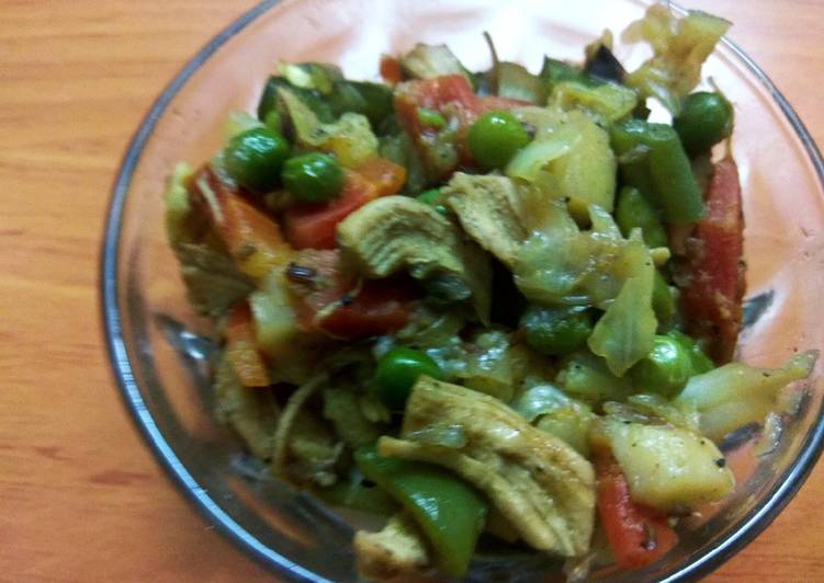 Mix vegetables with chicken ki sabzi