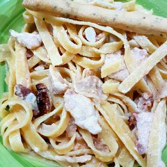 A picture of Chicken Bacon Florentine (Fettucine).