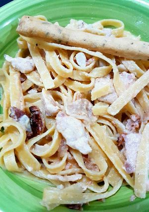 A picture of Chicken Bacon Florentine (Fettucine).