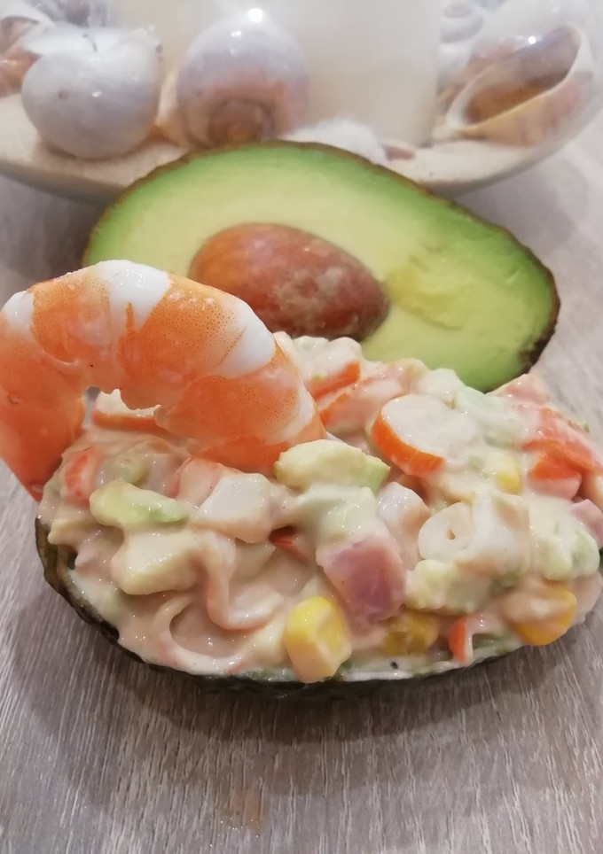 Una foto de Aguacate navideño