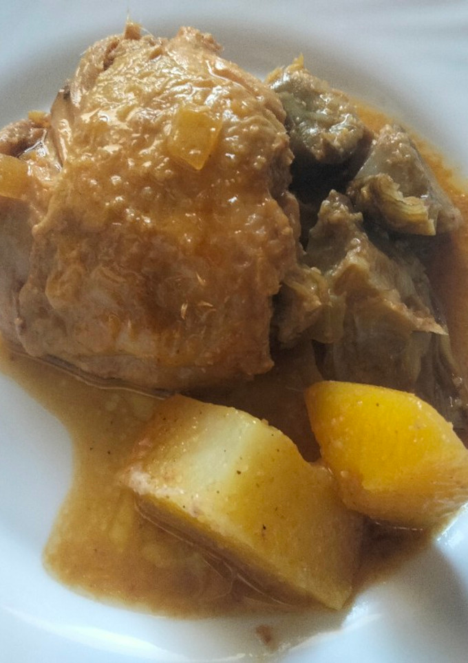 Una foto de Pollo en pepitoria