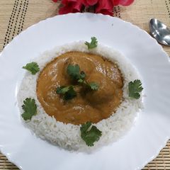 Shahi lauki ke kofte with plain rice A picture of Shahi lauki ke kofte with plain rice.