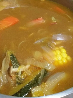 濃郁了點的湯咖哩-非純素的無肉可言 的食譜成品照片