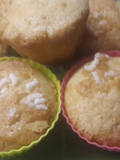 Una foto de Muffins de limón con harina de arroz🍚🍋