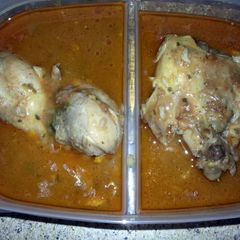 A picture of Real chicken & gravy.