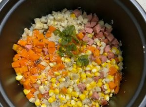 Hình của món Cơm lười bằng nồi cơm điện.