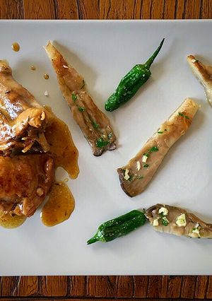 Foto principal de Conejo aromático en salsa