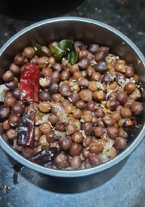 மசாலா சுண்டல்(masala sundal recipe in tamil) செய்முறை முக்கிய புகைப்படம்