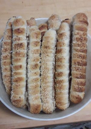Szezámmagvas virsliroló recept fotója