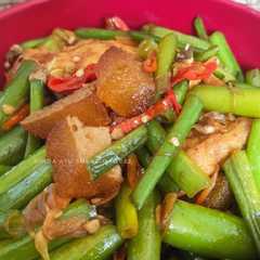 A picture of Oseng Cecek dan Kembang Bawang.