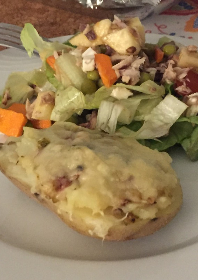 Una foto de Patatas rellenas súper fáciles de jamón y champiñones