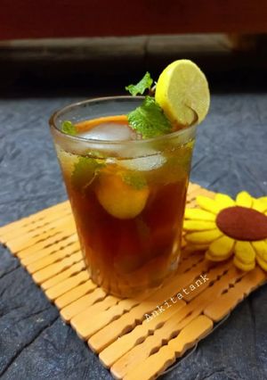 A picture of Lemon mint cold tea.