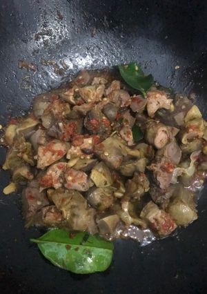 Foto resep Oseng ati ampela daun jeruk simple (ga begitu pedes)