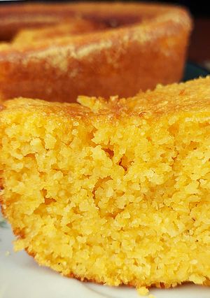 Foto de BOLO DE FLOCÃO DE MILHO | RÁPIDO, FÁCIL E FOFINHO | FEITO COM MILHO DE LATINHA