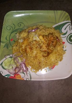 A picture of Chicken biryani.