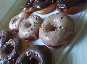 صورة لوصفة Donuts 🍩 دونات هشة وطرية (أكثر من 35 حبة)
