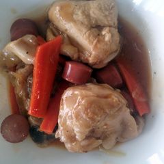 A picture of chicken embutido.