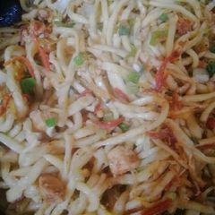 A picture of Homemade egg noodles 🍜.