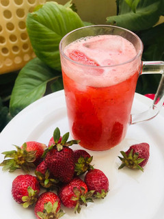 A picture of Strawberry juice.