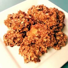 A picture of Flourless Oatmeal Banana Almond Butter Cookies.