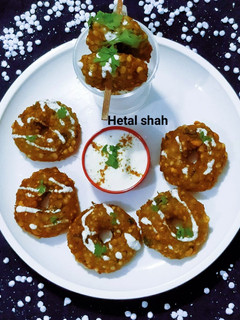 साबूदाना डोनट्स (sabudana donuts recipe in hindi) रेसिपी मुख्य फोटो