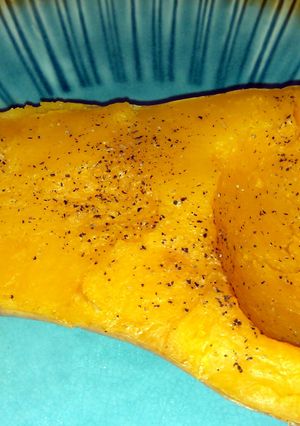 A picture of Baked butternut squash.