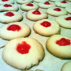 whipped shortbread A picture of whipped shortbread.