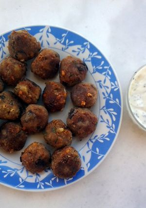 A picture of Aubergine balls.