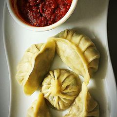 A picture of Veggie Momos.