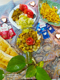 عکسی از دستور 🥪ساندویچ مرغ خوشمزه با سیب زمینی سرخ کرده 🍟 🥪