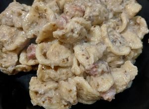 Foto di Orecchiette Fresche con Ricotta Guanciale e Radicchio