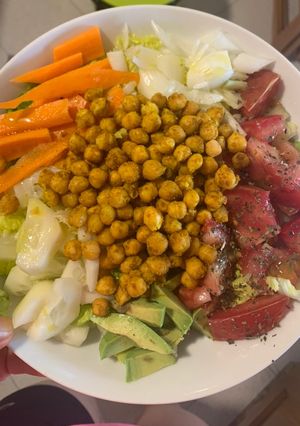 Una foto de Ensalada de garbanzos con curry