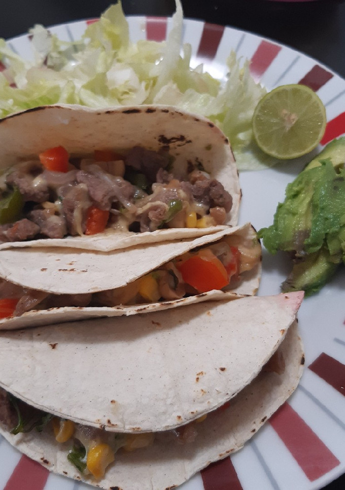 Una foto de Tacos de bistec a mi estilo 🤤👌