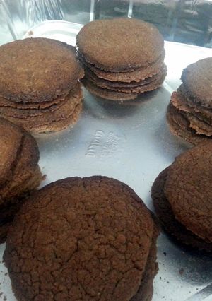 A picture of Simply delicious chocolate spread cookies.