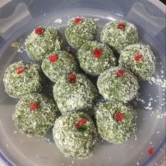 Mutter ke laddu with desiccated coconut A picture of Mutter ke laddu with desiccated coconut.