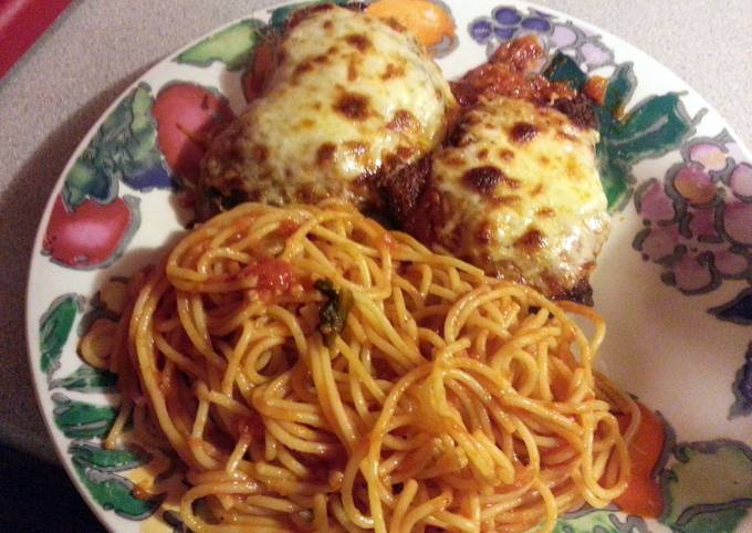 Chicken Parmesan with Homemade Red Sauce Recipe by Karrie Chafins - Cookpad