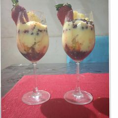 A picture of Oreo and strawberry fruit pudding.