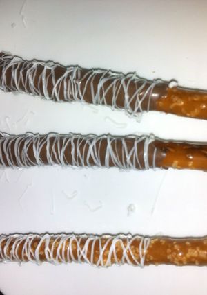 A picture of Chocolate covered pretzel rods.