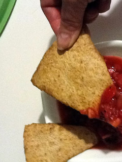 A picture of Fruit Salsa & Baked Cinnamon Chips.