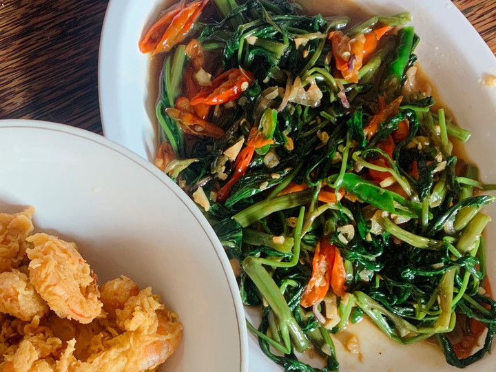 Bagaimana Membuat Tumis kangkung, Menggugah Selera