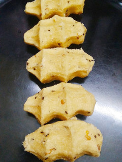 காய்ந்த கொழுக்கட்டை (Kaaintha kolukattai recipe in tamil) செய்முறை முக்கிய புகைப்படம்